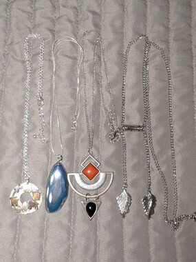 Lot of 5 Chain Pendant Necklaces 6498